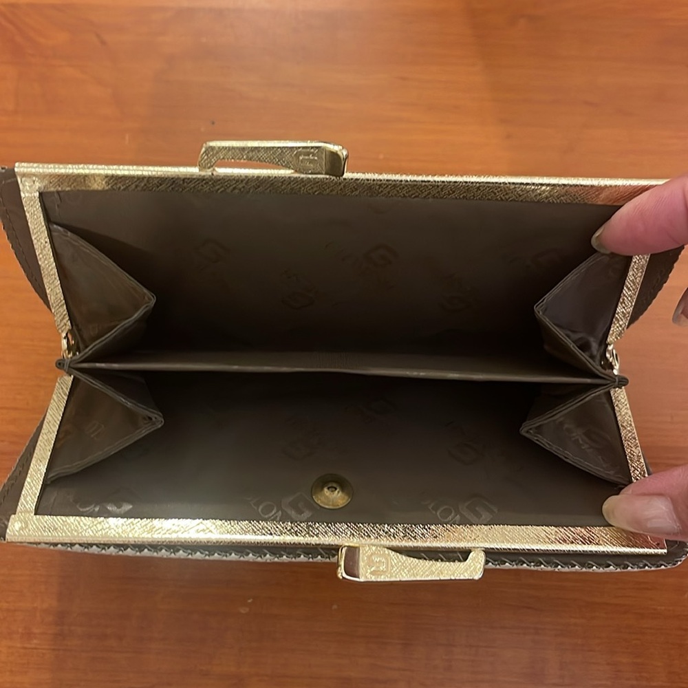 Glomesh Vintage Clutch Wallet - Picture 3 of 4